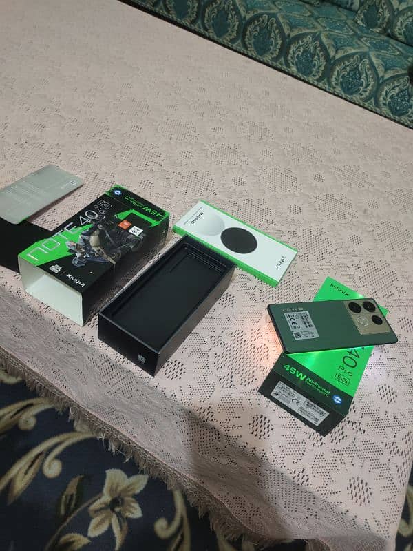 infinix note 40 pro 5g 256 gb full box sudia say aya ha cpiid aprovd h 7