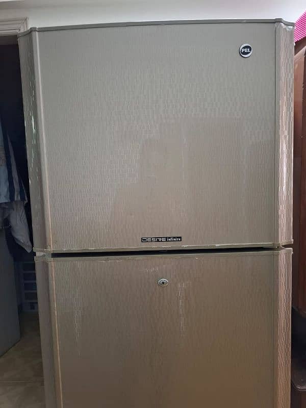 Refrigerator (PEL) Excellent condition, never repaired. 3