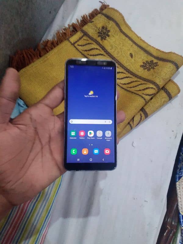 SAMSUNG J8 Mobile 4/64 GB Storage all ok condition 10/9 19