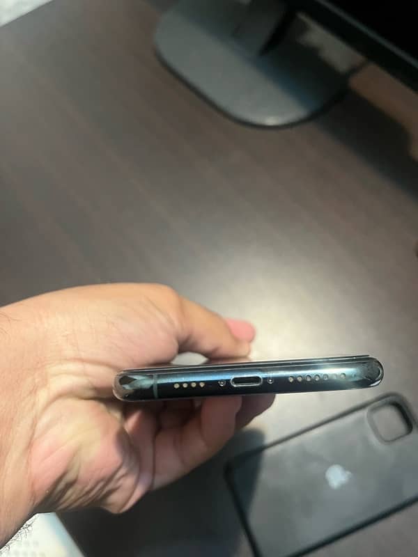 iPhone 11 Pro Max 256GB 5