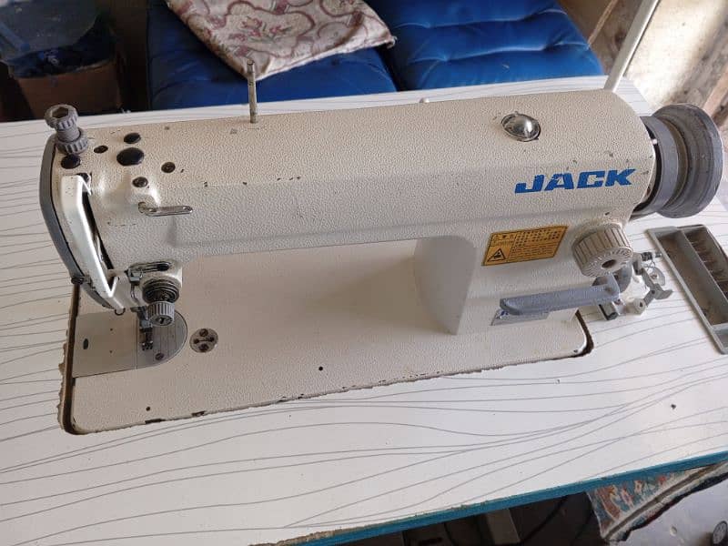 jack sewing machin condition full ok 1