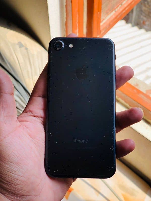 Iphone 7     /128gb PTA Approved 2