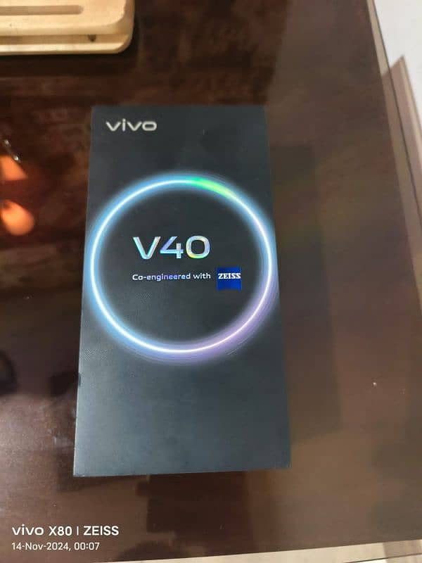 V40 5G 2