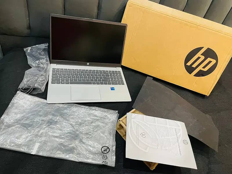 HP Laptop Core i5 10th Generation ` apple i7 10/10 i3 working good 0