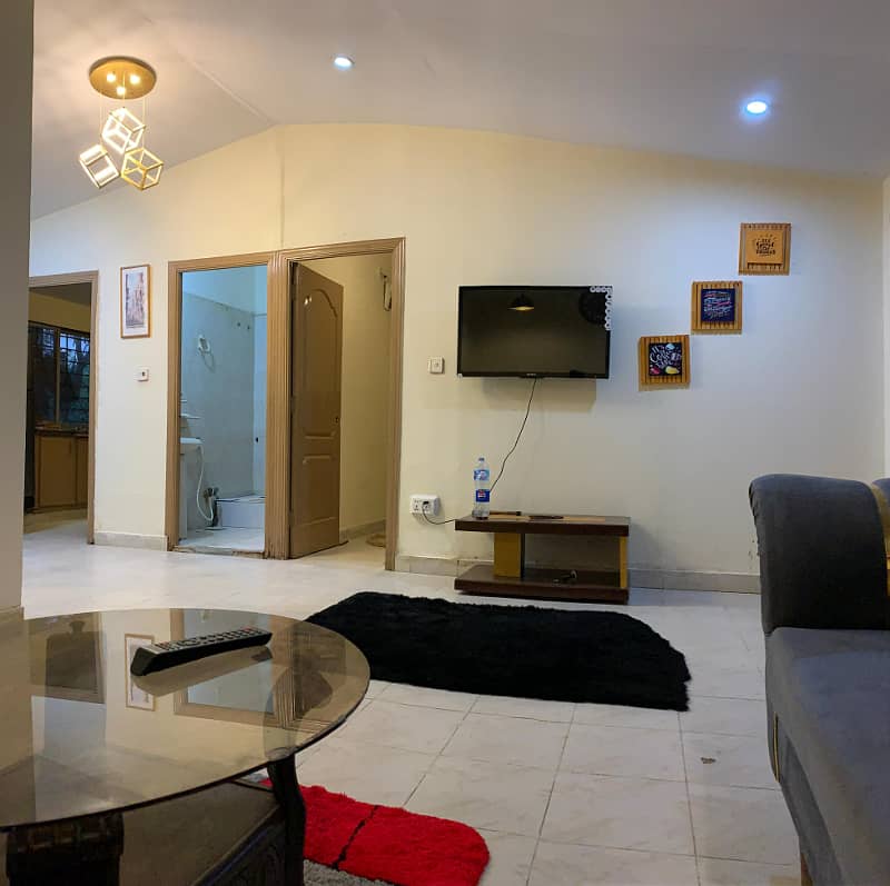 Safari homeme 5mala home furnished homes available for in bharia town phase 8 6