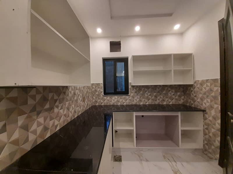 2 kanal upar portion like a brand new lower portion Lock available for rent in DHA 7