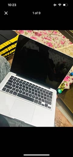 MacBook Pro 2012 mid exchange possible o ly laptops