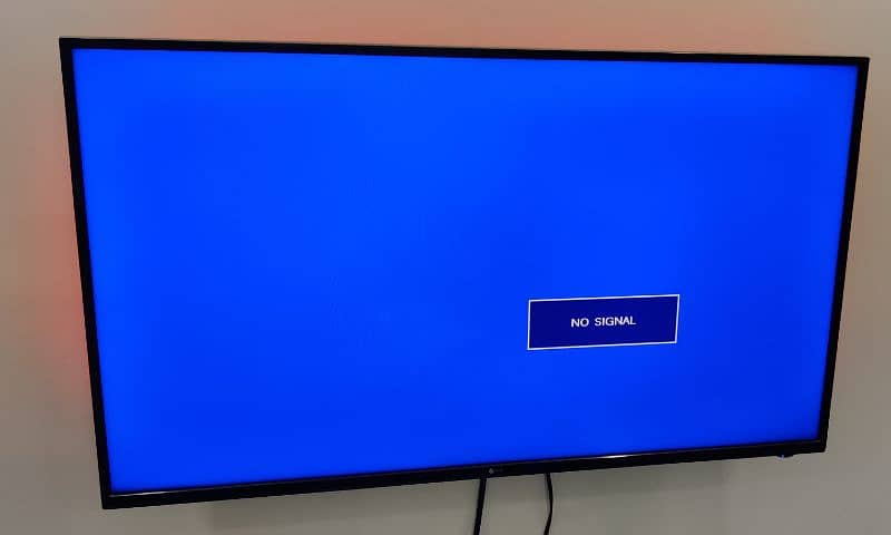 Orange 40 Inch HD LED TV SOL40D33 3