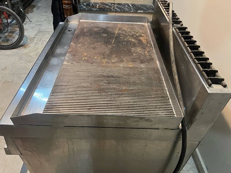 FRYER, HOT PLATE & PIZZA OVEN 8