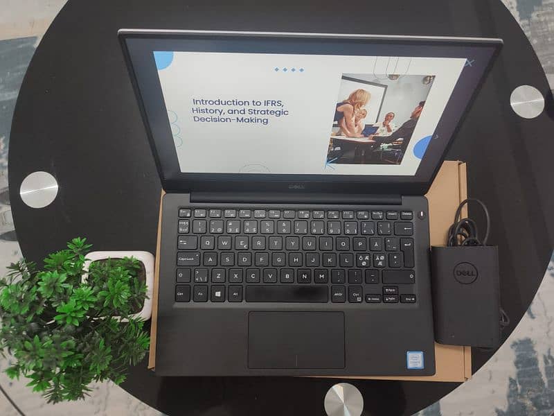 DELL XPS 9350 CORE I5 1