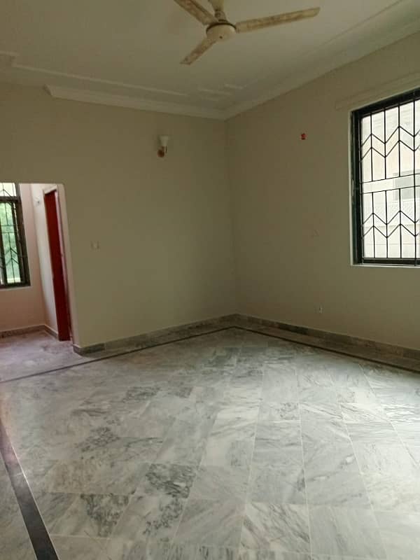 10marla 5beds solid house for rent in H 13 islamabad 1