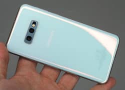 Samsung s10e with box