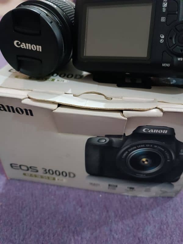 canon 3000 D with lense 2