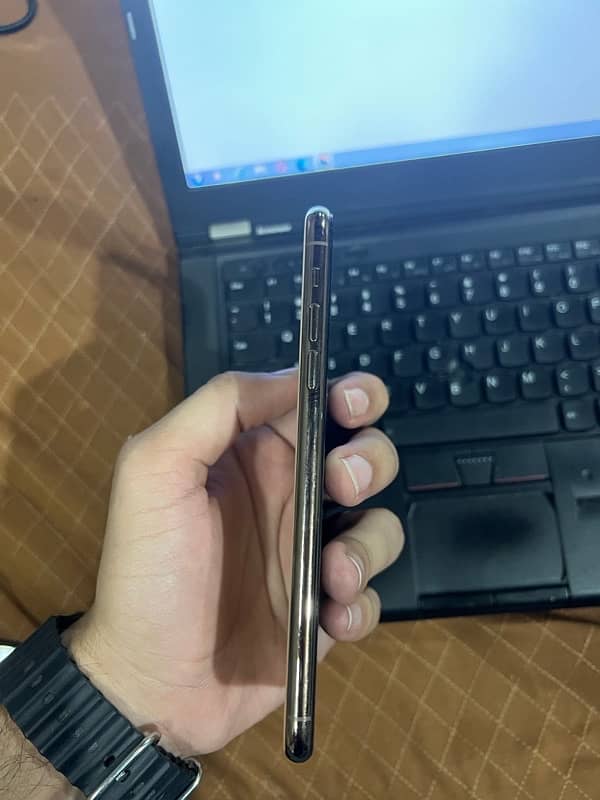 iphone 11 pro Max 2