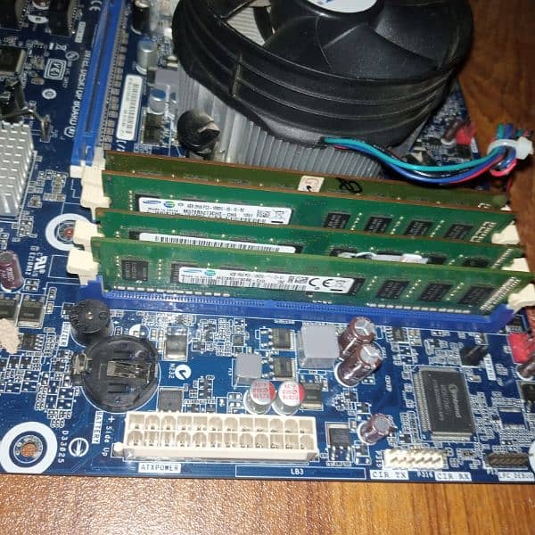 Xeon E3 1240 V2 Equivalent to i7 3770 With 16 Gb Ddr3 ram And Mobo 1