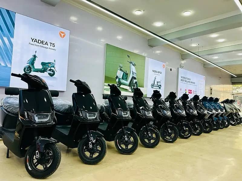 Scooty,Scooter,Bike,New 2024 Zero Meter Available 1