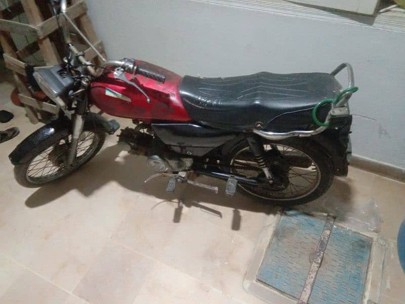 super satr bike 2011 model  lahore no h 03182262559 2