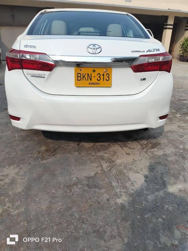 Toyota Corolla Altis 2017 4