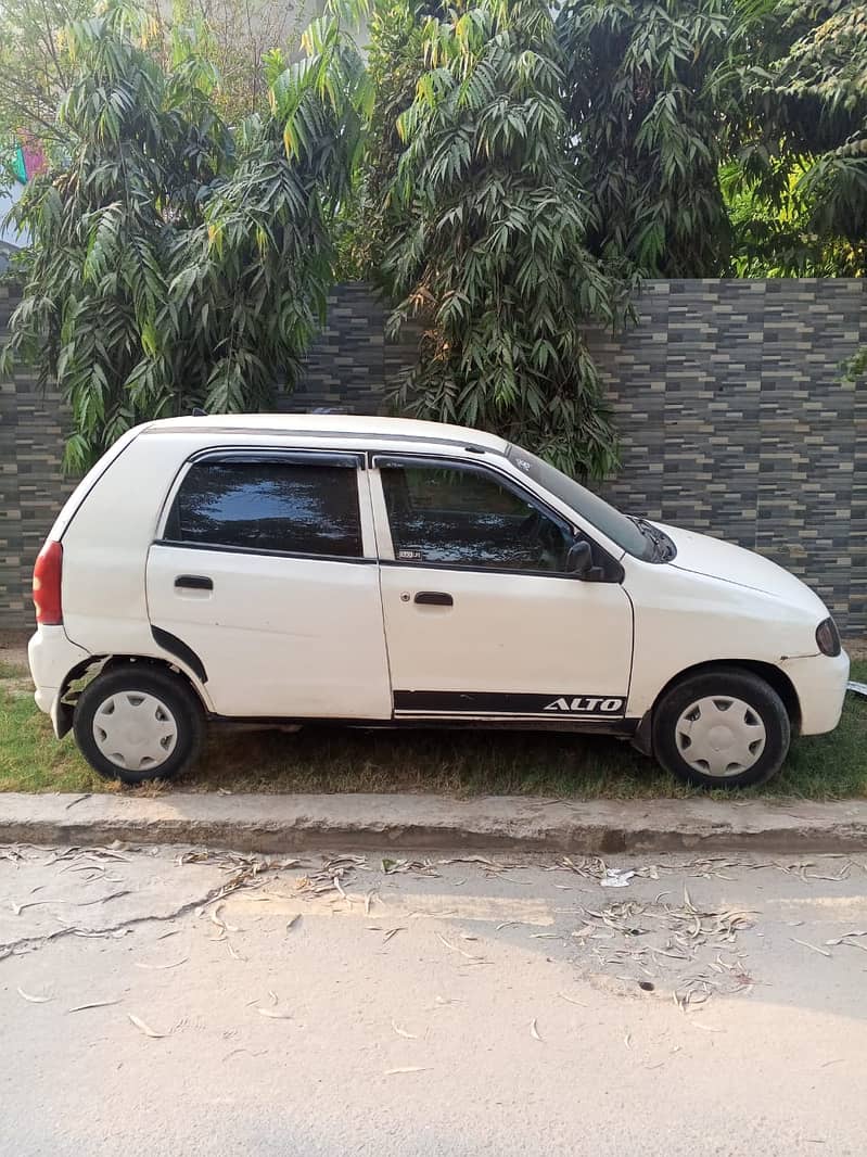 Suzuki Alto 2004 in good condition Lahore number 3