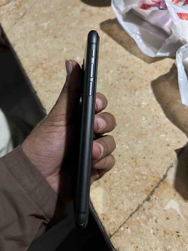 iPhone 11 64 GB black colour jv All ok 0