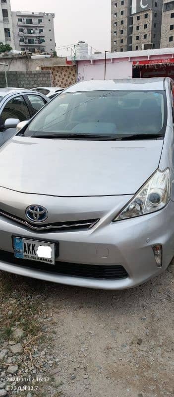 Toyota Prius Alpha 2014 0