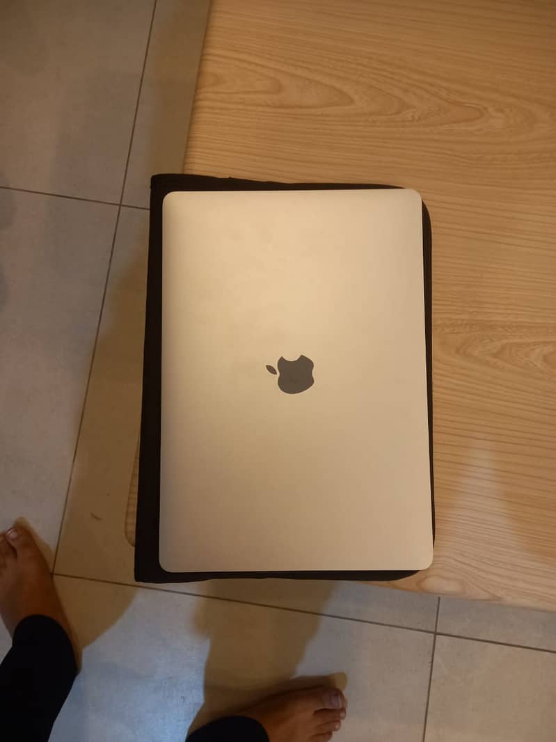 Macbook Air M12020 Apple 1