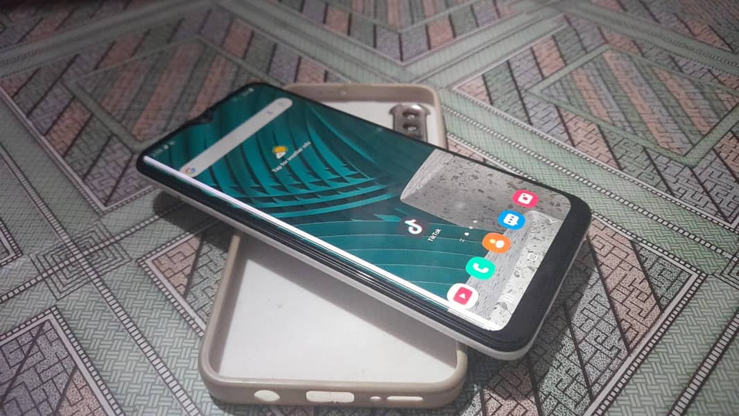 Samsung Galaxy a30s. 4.128 1