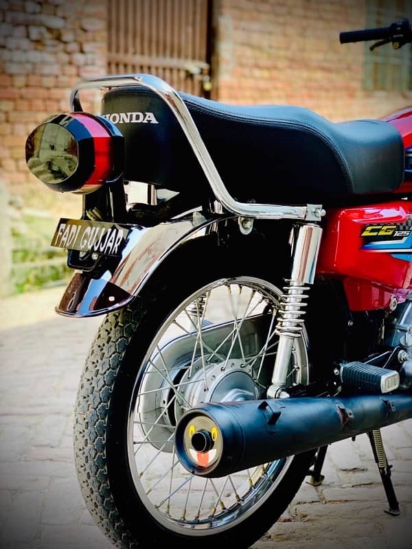 Honda 125 /24 Modal 5