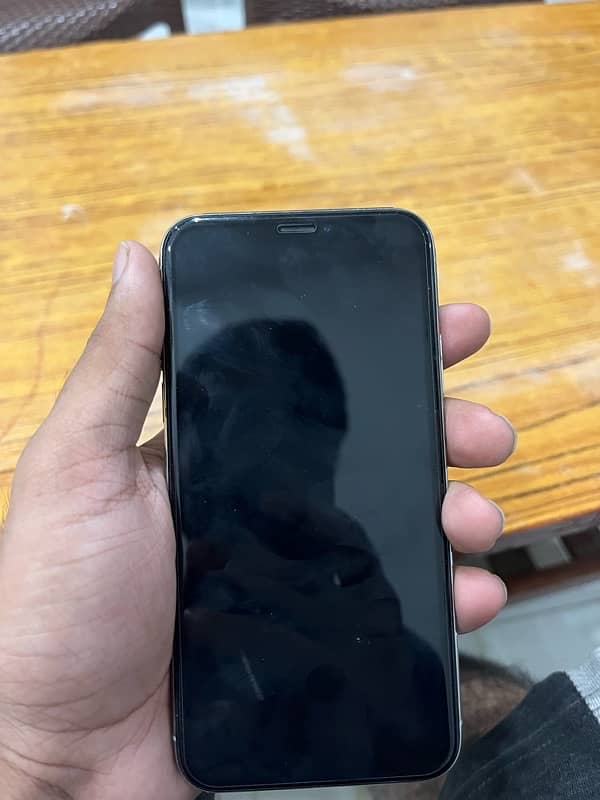 iPhone X 256GB NoN PTA 4