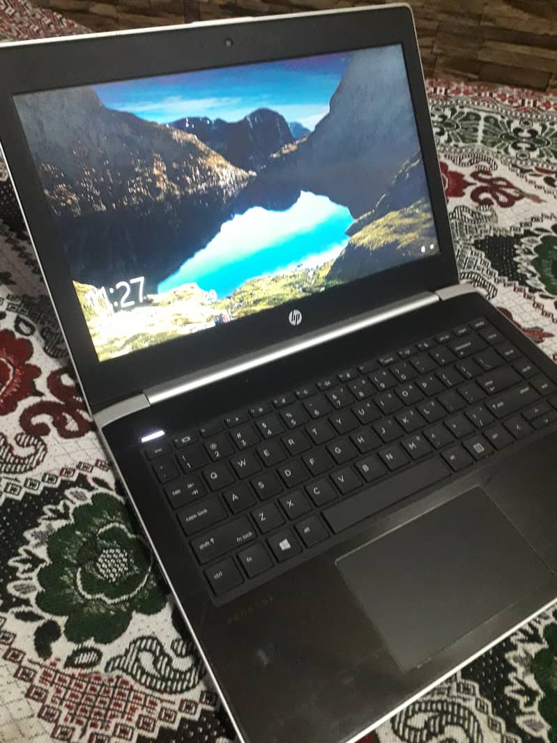 Hp-probook genr 8 i5. . 8/256 7