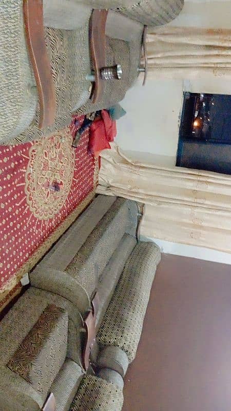 7 seater sofa 1 year used 3