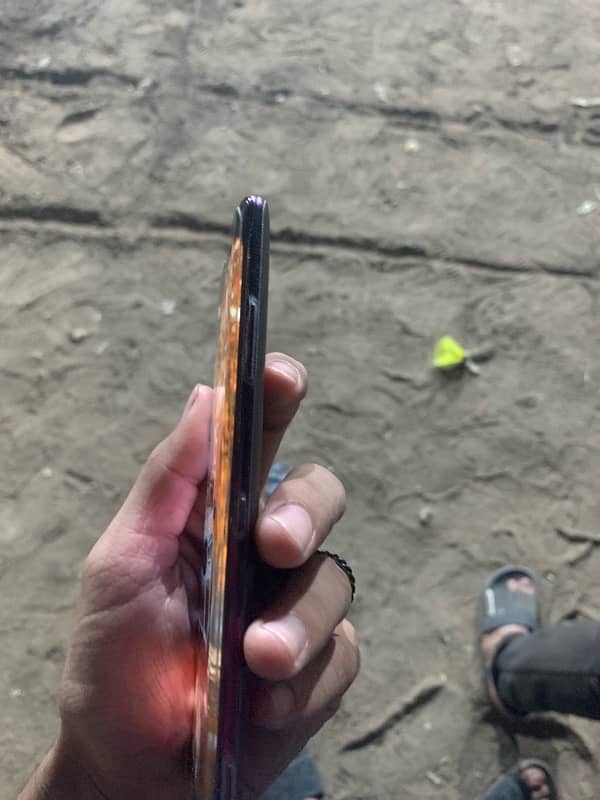 Sony Xperia XZ3   Edge Screen 3