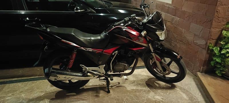 Honda CB 150 model 2017 1