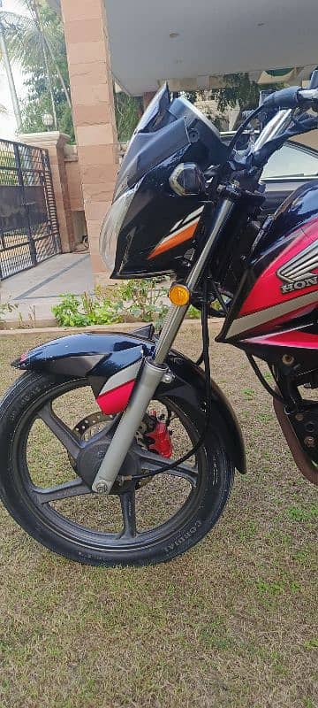 Honda CB 150 model 2017 5