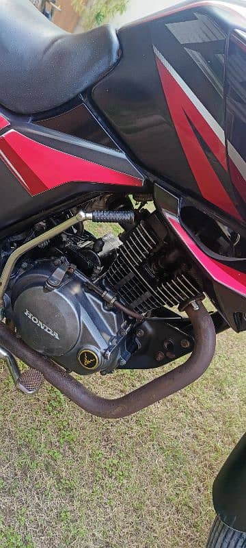 Honda CB 150 model 2017 8