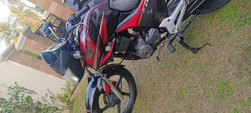 Honda CB 150 model 2017 11