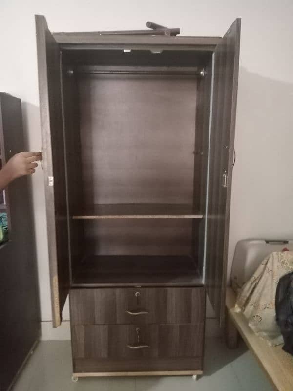 Fully furnished wardrobe at new and low price 1