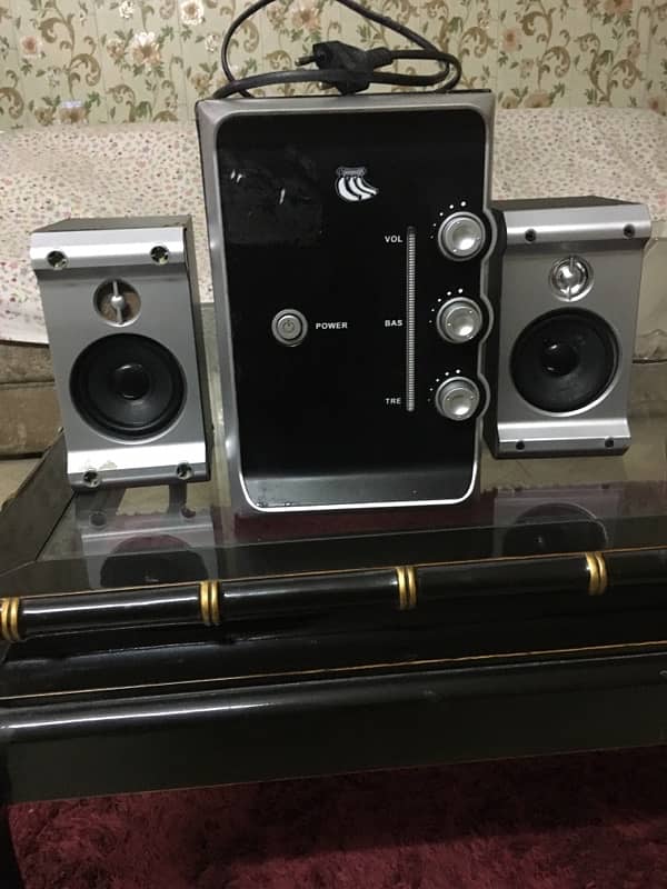 home theatre system in good condition nice bass quality 0