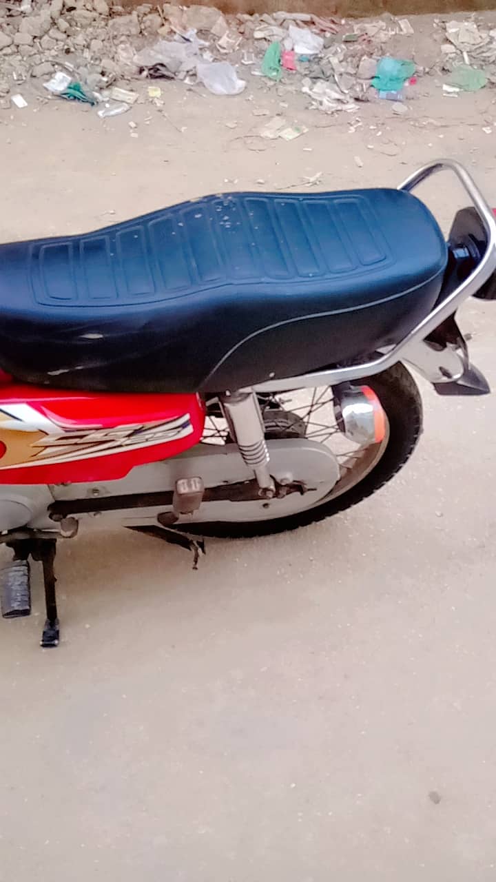 Honda CG 125 2020 karachi 7