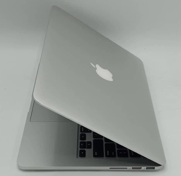 MacBook Pro (Retina, 13-inch, Early 2015) Silver 1