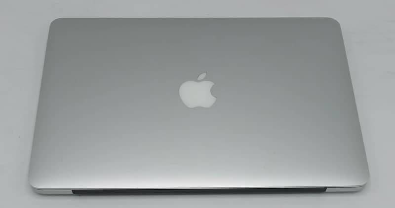 MacBook Pro (Retina, 13-inch, Early 2015) Silver 3