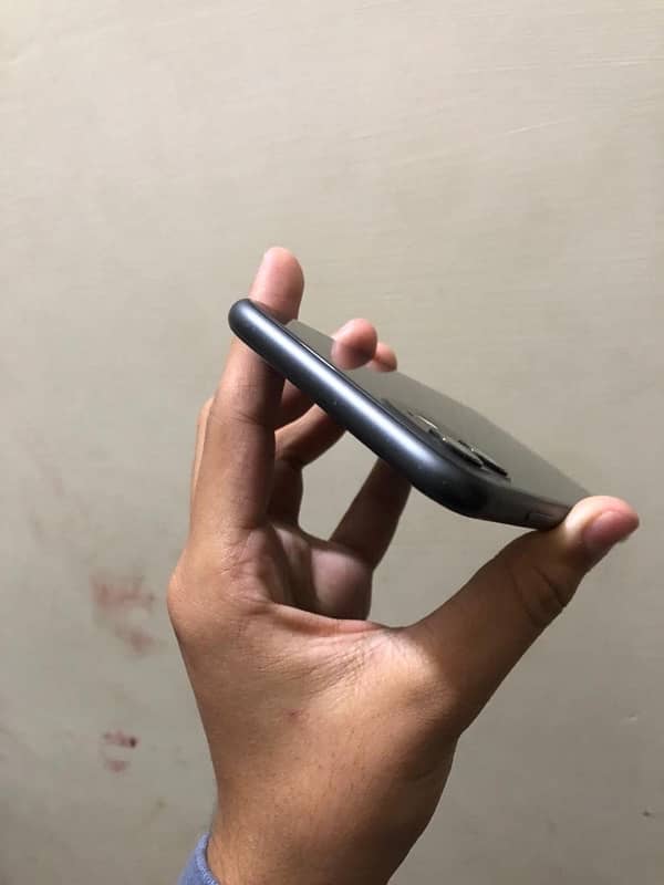 iPhone 11 non pta (fu) model 3