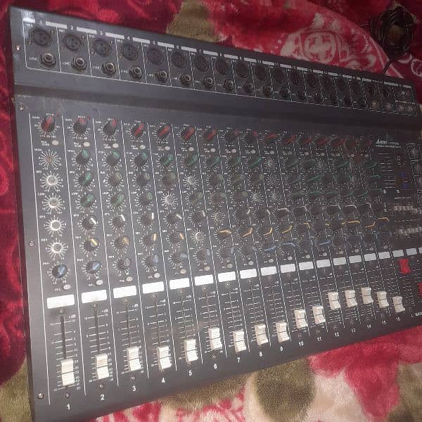 LANE STEREO POWERED MIXER 3