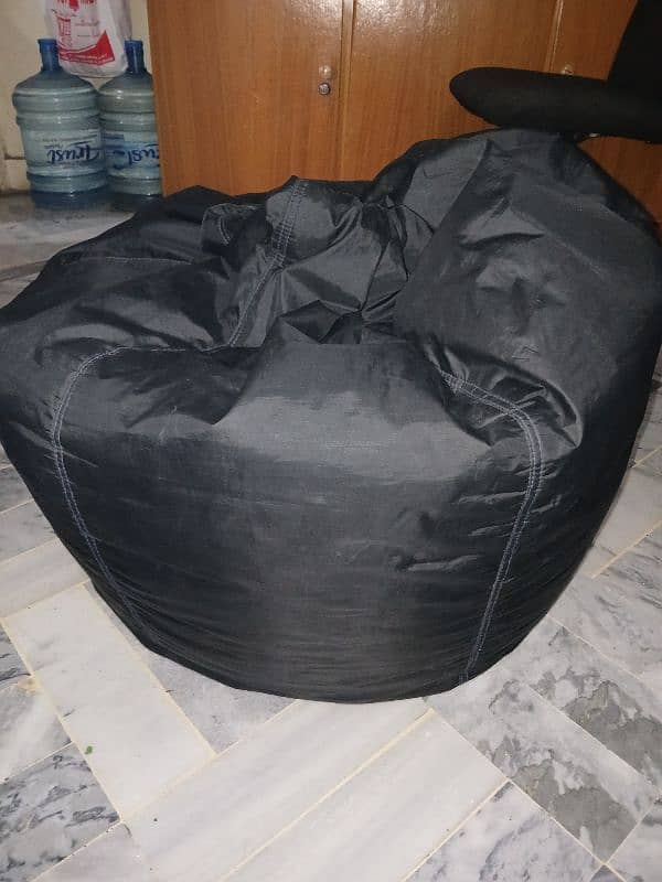 Big Size Bean Bags in Good Condition 1