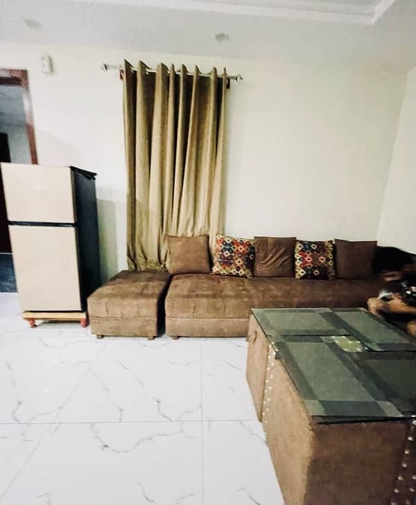 2Bed Luxury furnished For Daily or Monthly Basis Bahria 3