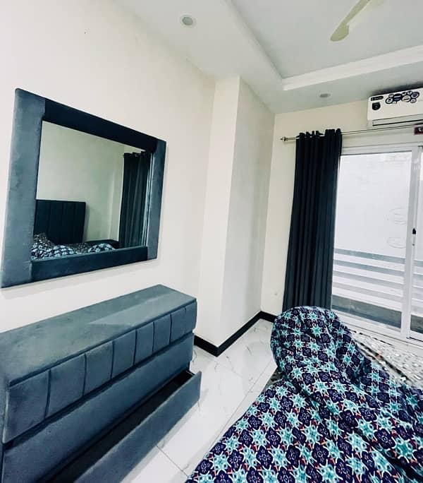 2Bed Luxury furnished For Daily or Monthly Basis Bahria 7