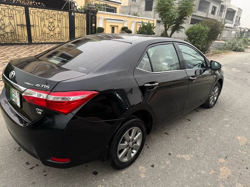 Toyota Altis Grande 2016 11