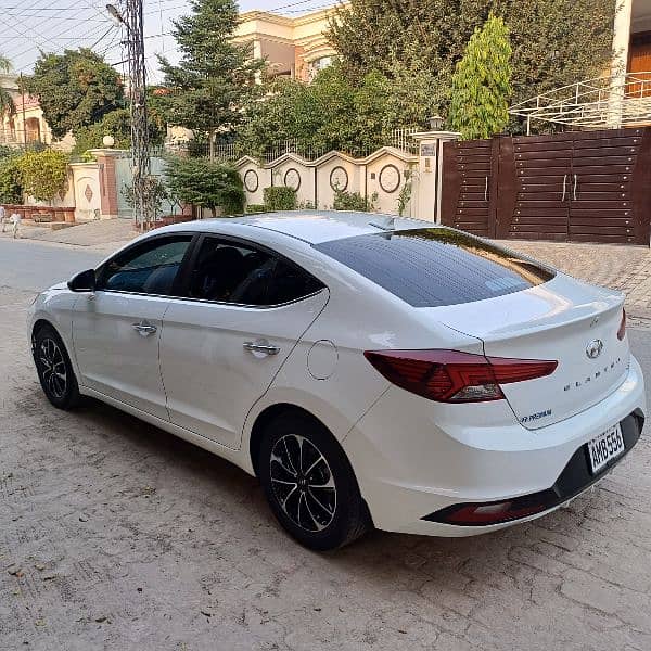 Hyundai Elantra GLS 2022 8