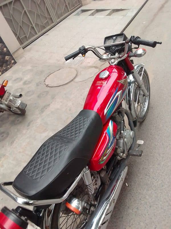 Honda CG125 For sale Total geniun contact 03004204272 2