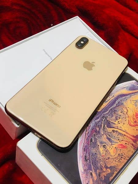 iphone xs max 256 GB gold color 0